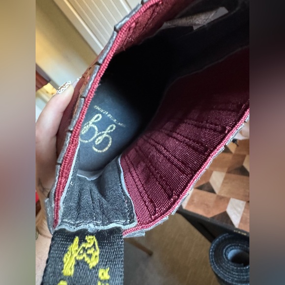 Good Guys Don't Wear Leather Daisy Boot - Burgundy - 38 - Picture 5 of 6